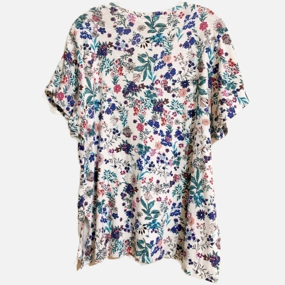 Philosophy Multi Flower White Short Sleeve Flow Knit Blouse. Size XXL/2XG - Picture 2 of 4